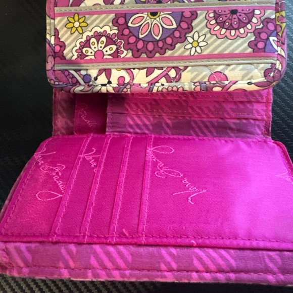 Vera Bradley Trifold Clutch/Wallet Pink Paisley - Picture 2 of 3